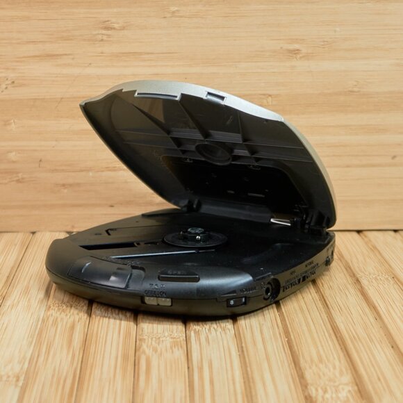 JVC XL-P84CR PORTABLE CD PLAYER, Made in Japan, Reed DESCRIPTION!!! - Picture 7 of 7